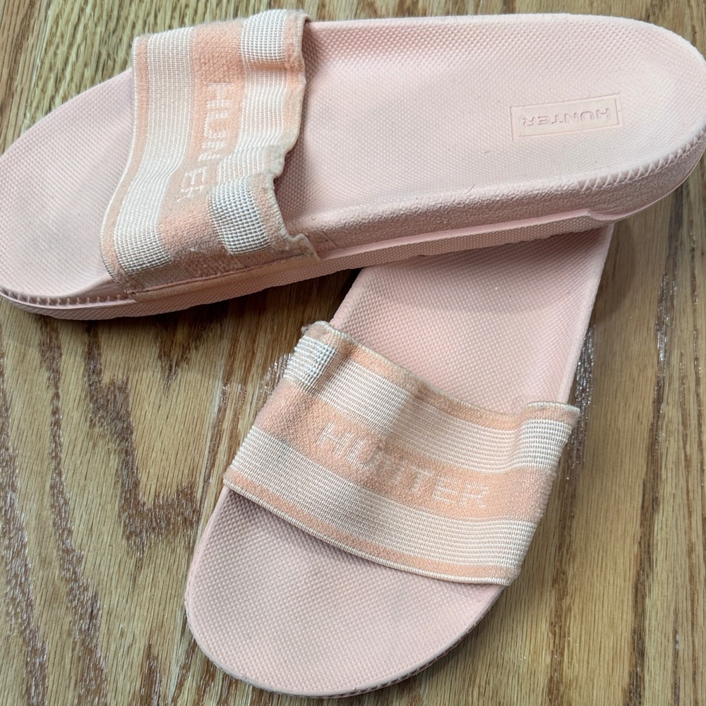 Hunter Soft Peach Slide Sandals - Picture 4 of 4